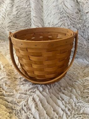 Longaberger Natural Tan Woven Basket with Swing Handle